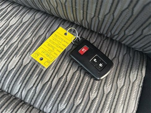 Certified 2020 Toyota Tundra SR5 image 34