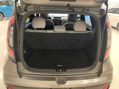 Used 2018 Kia Soul FWD image 8