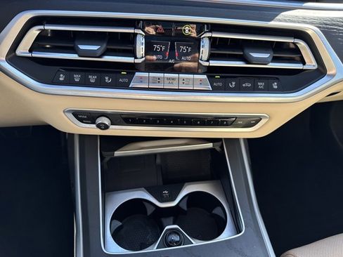 Used 2021 BMW X7 xDrive40i w/ M Sport Package image 18