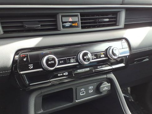 Certified 2024 Honda Pilot Touring image 20