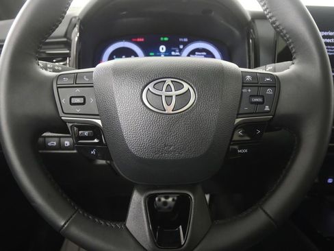 Used 2025 Toyota Camry XSE image 19