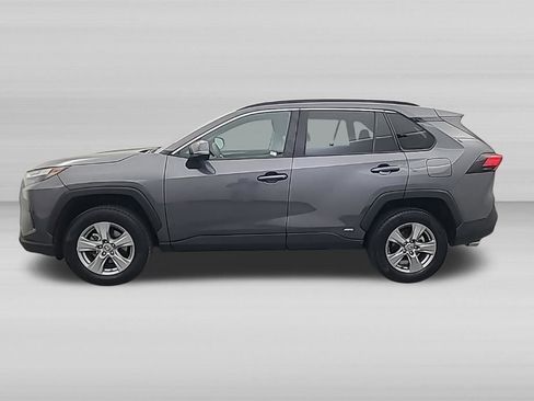 Used 2024 Toyota RAV4 LE AWD/4WD image 8