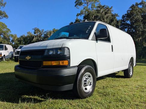 New 2025 Chevrolet Express 2500 Work Van w/ Driver Convenience Package image 9