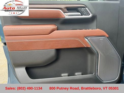 Used 2025 GMC Sierra 3500 Denali Ultimate AWD/4WD image 12