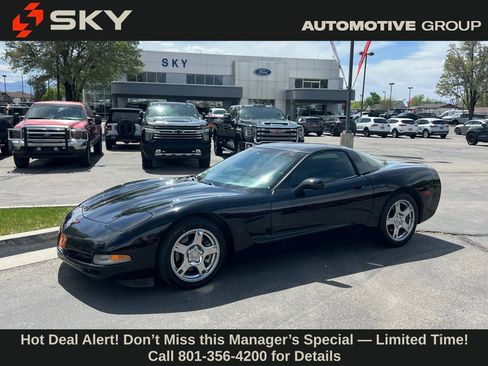 Used 1999 Chevrolet Corvette Coupe w/ Roof Pkg RWD image 1