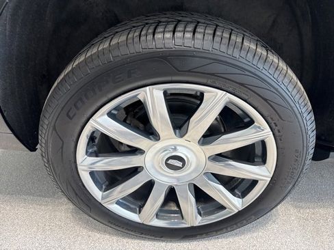 Used 2022 Cadillac Escalade Premium Luxury Platinum image 8