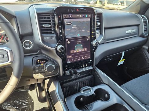 New 2026 RAM 1500 Big Horn AWD/4WD image 19