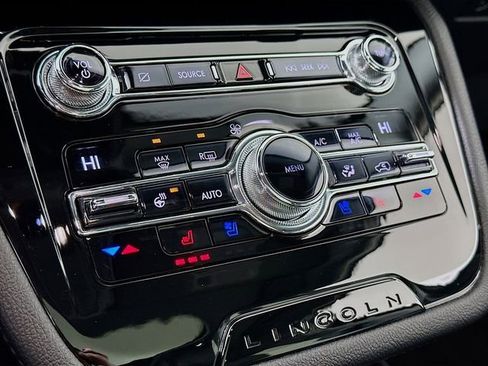 Used 2020 Lincoln Corsair Reserve w/ Elements Package image 18