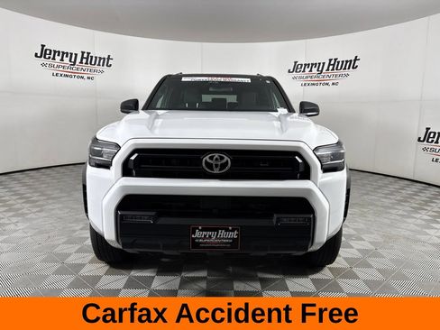 Used 2025 Toyota 4Runner SR5 AWD/4WD image 3