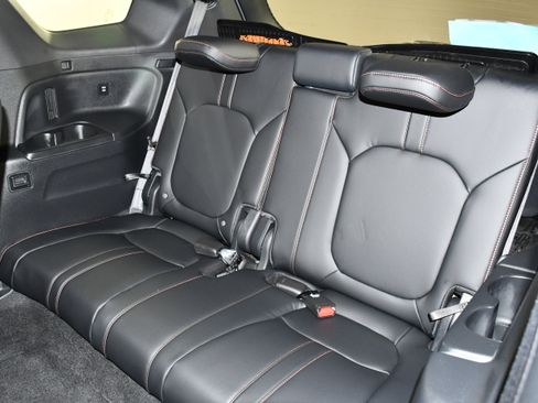 Used 2025 Honda Pilot TrailSport image 51