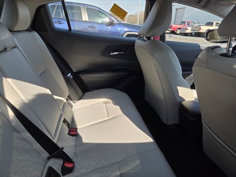 Used 2024 Toyota Prius XLE image 9