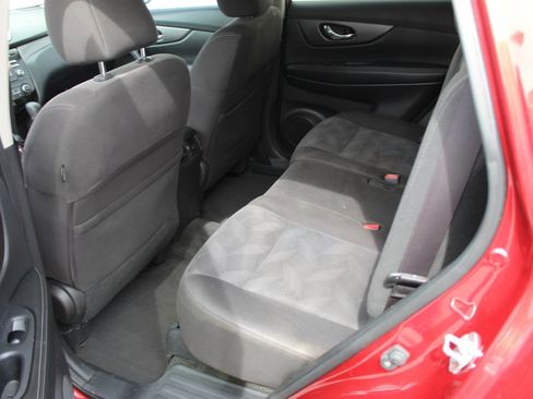 Used 2016 Nissan Rogue S w/ Appearance Package image 7