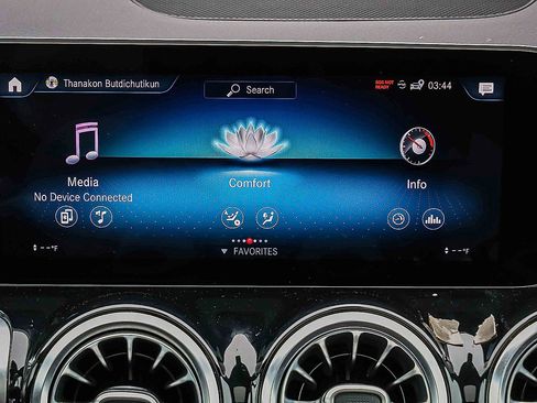 Used 2021 Mercedes-Benz GLB 250 4MATIC image 13