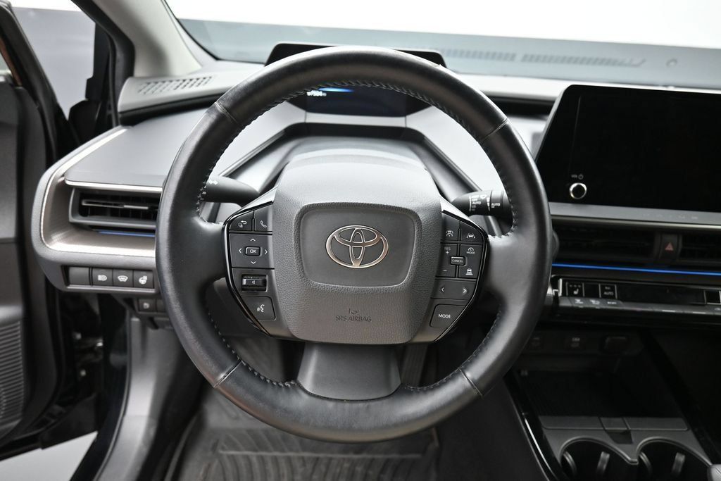 Certified 2024 Toyota Prius XLE FWD image 15