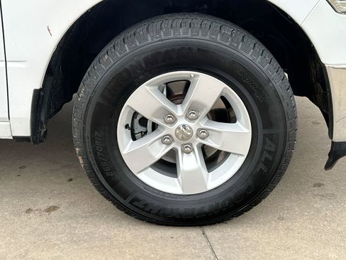 Used 2022 RAM 1500 Classic SLT image 10