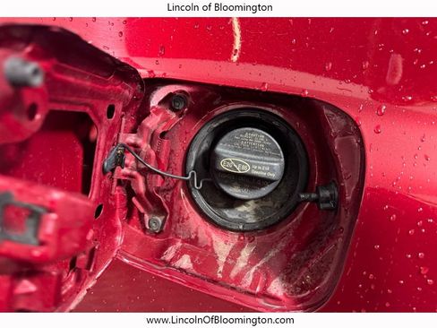 Used 2018 Toyota Camry SE image 27