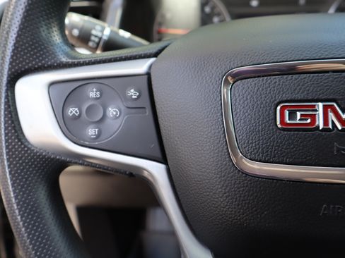 Used 2023 GMC Acadia SLE w/ Driver Convenience Package FWD image 25
