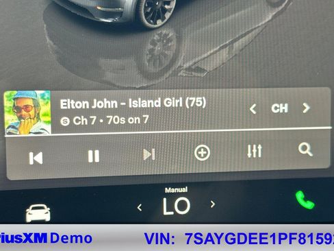 Used 2023 Tesla Model Y Long Range image 37