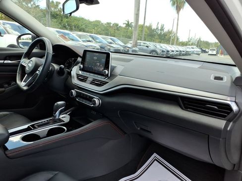 Certified 2023 Nissan Altima 2.5 SR image 21