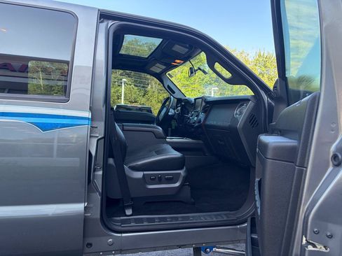 Used 2013 Ford F250 Lariat w/ Lariat Ultimate Pkg AWD/4WD image 48