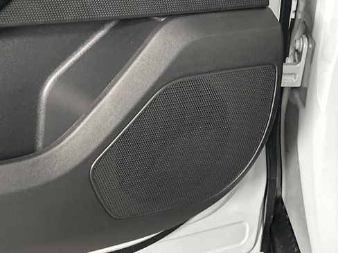 Certified 2026 Land Rover Range Rover Velar Dynamic SE image 22