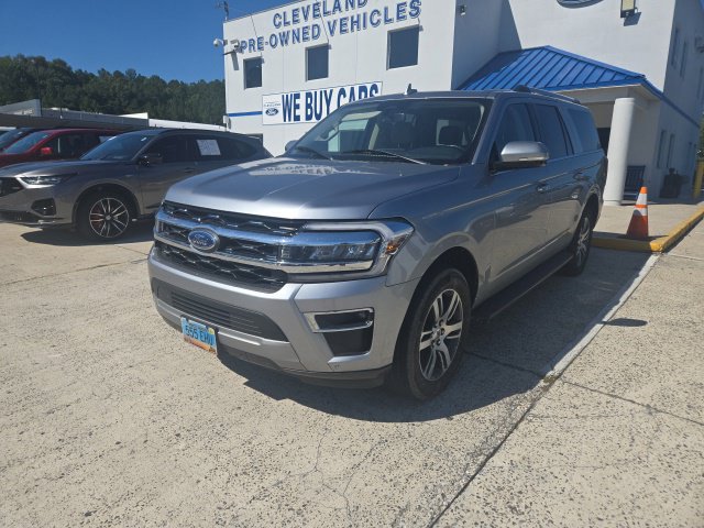 Used 2024 Ford Expedition Max Limited AWD/4WD image 2