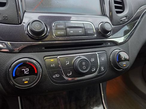 Used 2015 Chevrolet Impala LTZ FWD image 15