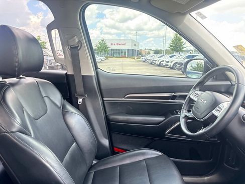 Used 2025 Kia Telluride S AWD/4WD image 14