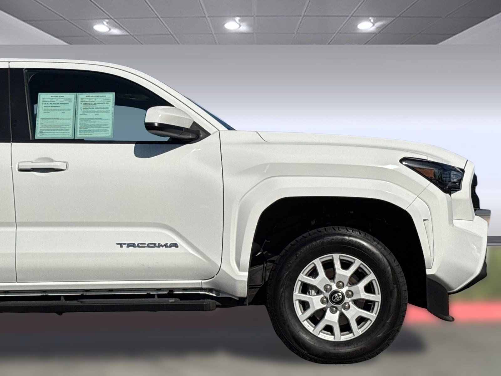 Used 2024 Toyota Tacoma SR5 AWD/4WD image 33