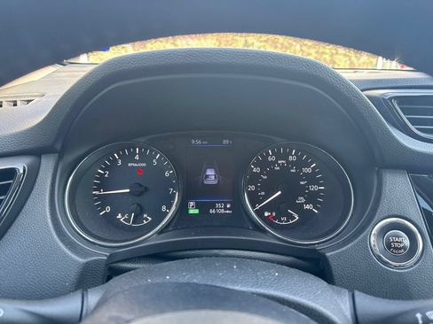 Used 2019 Nissan Rogue SL FWD image 6