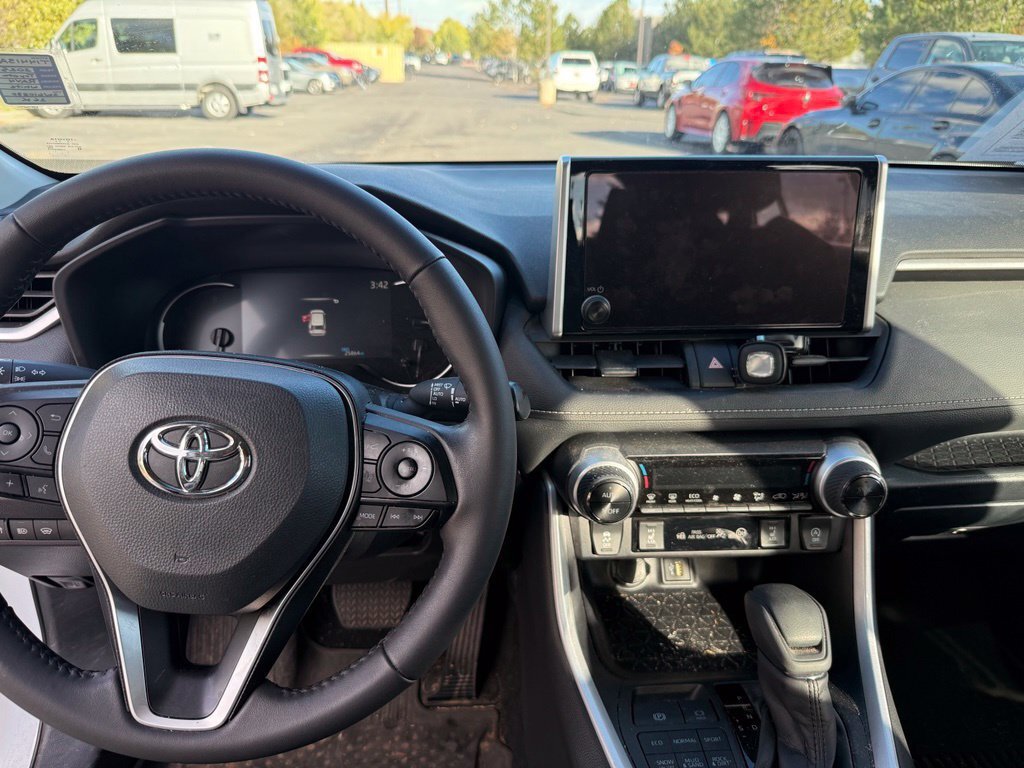 Used 2025 Toyota RAV4 XLE w/ Convenience Package AWD/4WD image 28