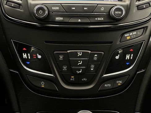 Used 2015 Buick Regal Premium image 16