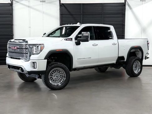 Used 2022 GMC Sierra 2500 Denali w/ Denali Ultimate Package AWD/4WD image 4