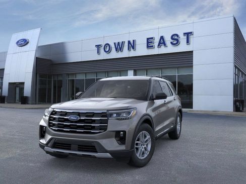 New 2025 Ford Explorer Active w/ Active Comfort Package image 2