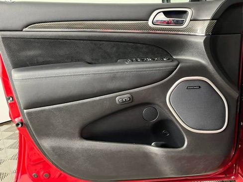 Used 2018 Jeep Grand Cherokee SRT AWD/4WD image 23