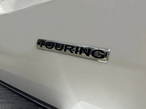 New 2026 Honda Odyssey Touring image 11