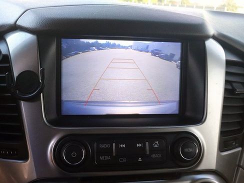 Used 2019 Chevrolet Suburban LT image 28