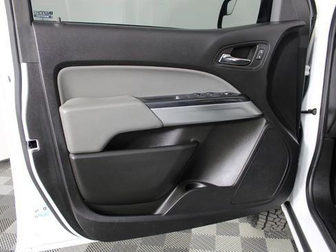Used 2019 Chevrolet Colorado LT AWD/4WD image 14