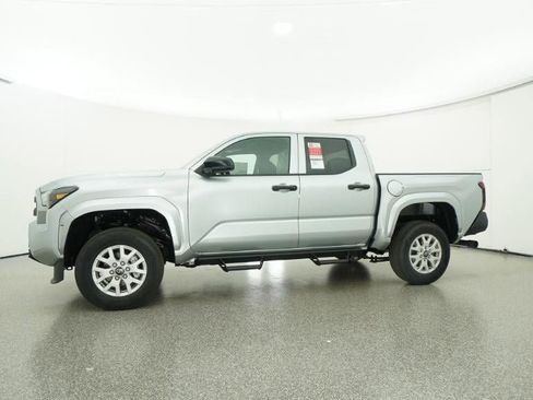 New 2026 Toyota Tacoma SR image 18