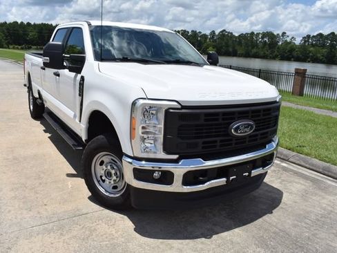 Used 2023 Ford F250 XL w/ FX4 Off-Road Package AWD/4WD image 6