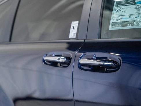 New 2026 Toyota Sienna XLE FWD image 16