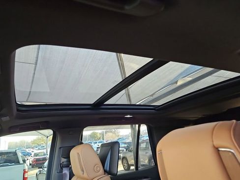 Used 2025 Cadillac Escalade Premium Luxury w/ Touring Package image 16