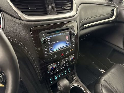 Used 2015 Chevrolet Traverse LTZ image 7