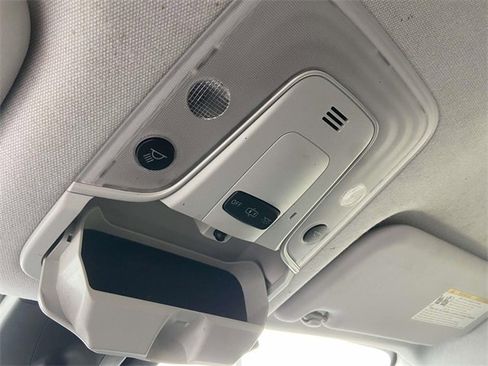 Used 2017 Toyota Prius Three image 29