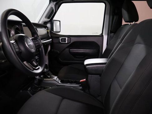 Used 2022 Jeep Wrangler Sport image 11