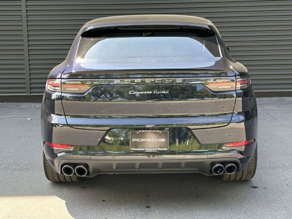 Used 2022 Porsche Cayenne Turbo AWD/4WD image 4