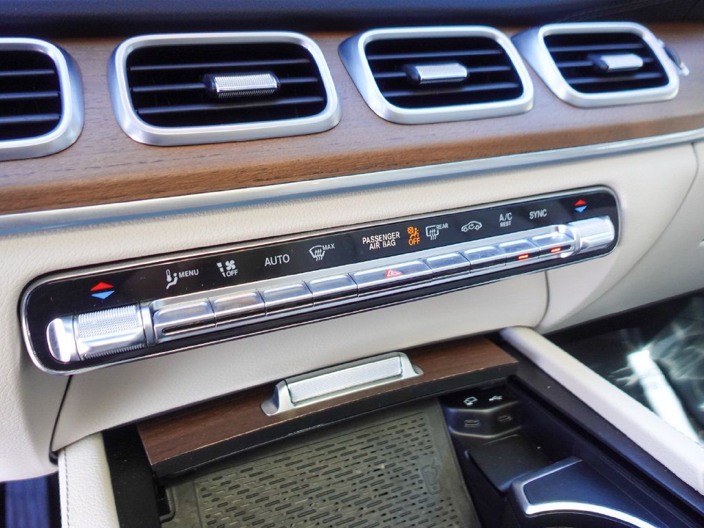 Used 2021 Mercedes-Benz GLS 450 4MATIC image 20