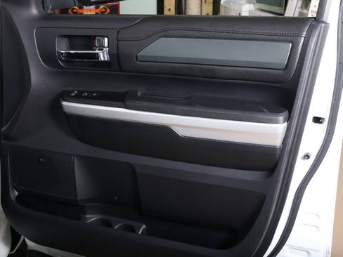 Used 2016 Toyota Tundra Platinum RWD image 32