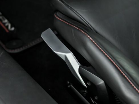 Used 2021 Lamborghini Huracan EVO RWD image 22