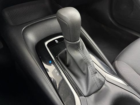Used 2025 Toyota Corolla LE FWD image 19